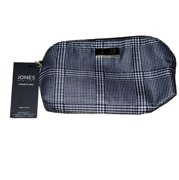 Jones New York Handbags - Jones New York Cosmetic bag